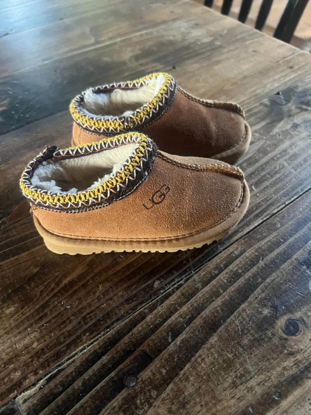Little Girls UGG SIZE 4